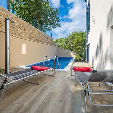Holiday home Olive Nika Mit Privatem Pool By Interhome Malinska