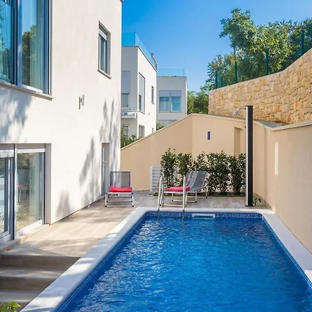 Olive Nika Mit Privatem Pool By Interhome Holiday home Malinska