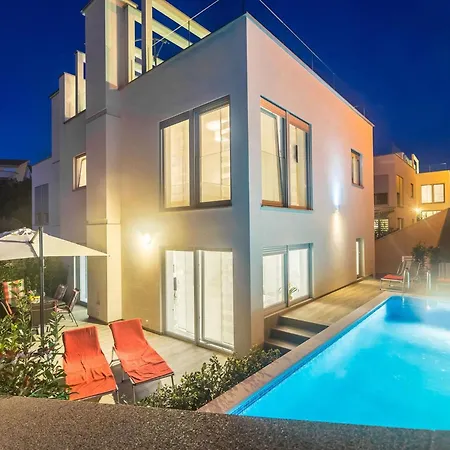 Olive Nika Mit Privatem Pool By Interhome Holiday home Malinska
