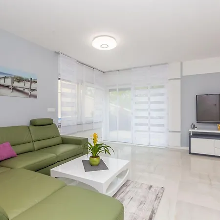 Olive Nika Mit Privatem Pool By Interhome *